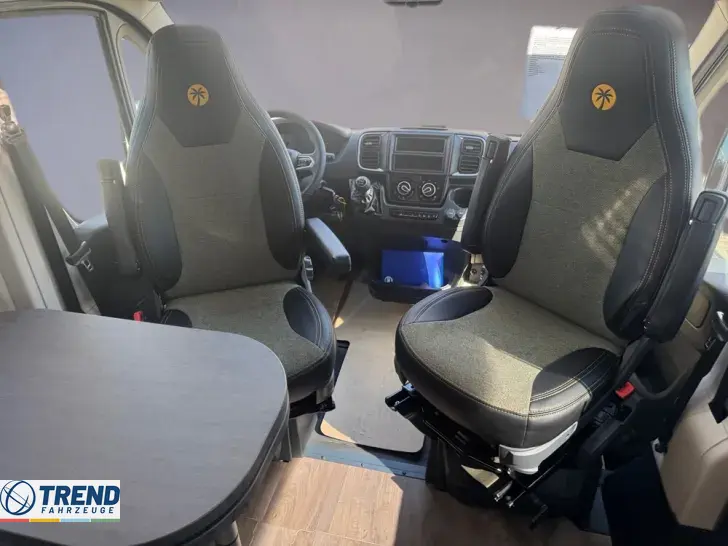 Fahrzeugbild Sunlight Cliff X 640 #11