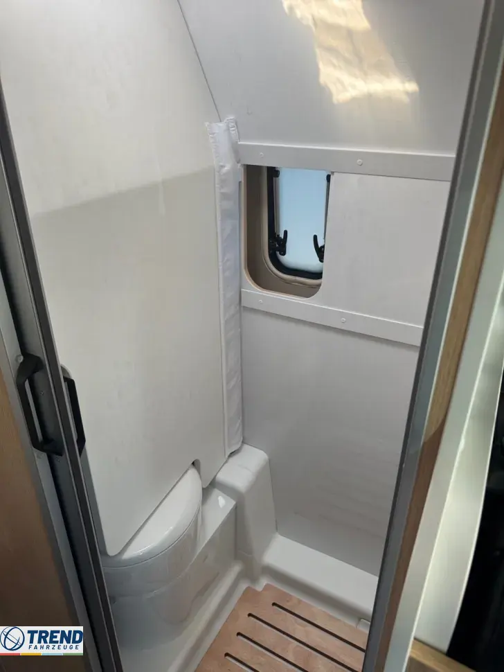 Fahrzeugbild Sunlight Cliff X 640 #16