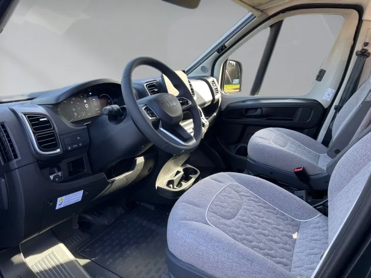 Fahrzeugbild Malibu Van first class - two rooms GT skyview 640 LE RB Fiat (727) #9