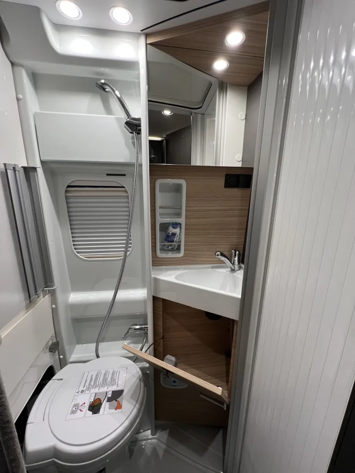 Fahrzeugbild Malibu Van first class - two rooms GT skyview 640 LE RB Fiat (727) #31