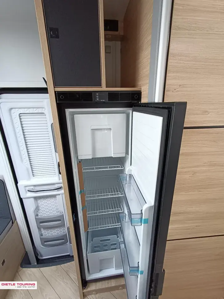 Fahrzeugbild Challenger Teilintegriert Graphite Edition 328 Mj. 26 #9