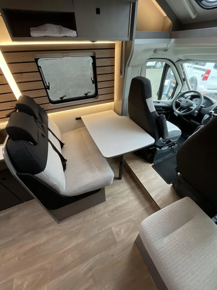 Fahrzeugbild Crosscamp EXPDN T 7.4 E Peugeot #9