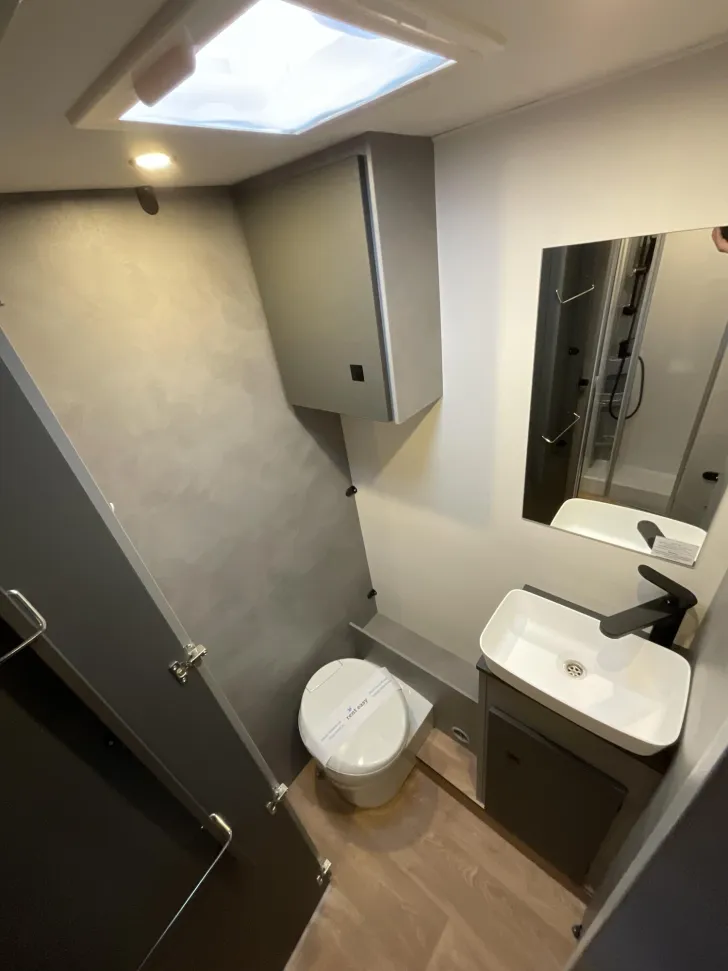 Fahrzeugbild Crosscamp EXPDN T 7.4 E Peugeot #11