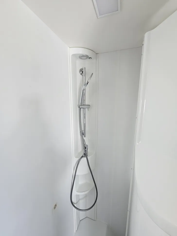 Fahrzeugbild Adria Coral Axess 600 SL Zus.-Luftfeder|ZV|6 KW-Hzg. #9