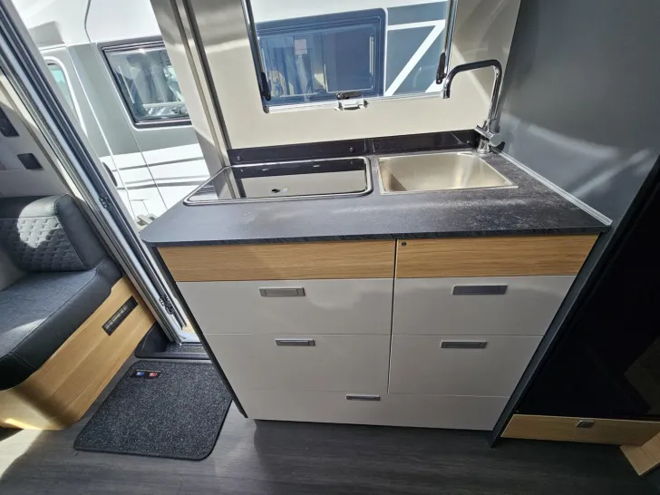 Fahrzeugbild Adria Coral Axess 600 SL Zus.-Luftfeder|ZV|6 KW-Hzg. #12