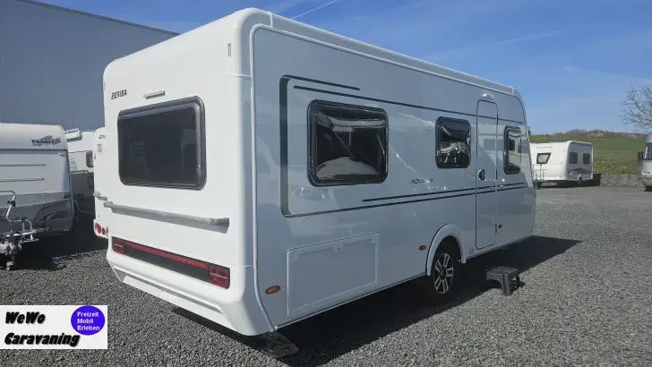 Fahrzeugbild Hymer Eriba Novaline 442 1800kg Truma Combi #1