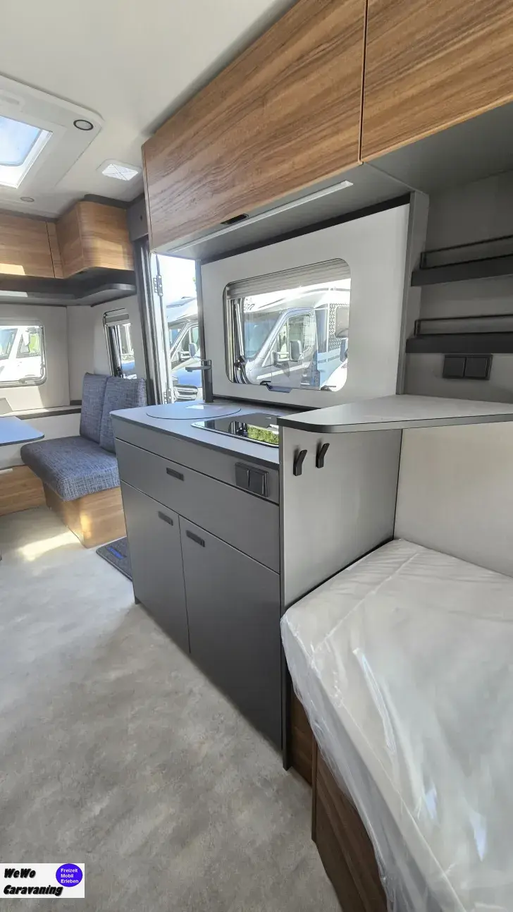 Fahrzeugbild Hymer Eriba Novaline 442 1800kg Truma Combi #7