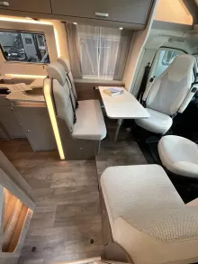 Fahrzeugbild Carado T 328 #6