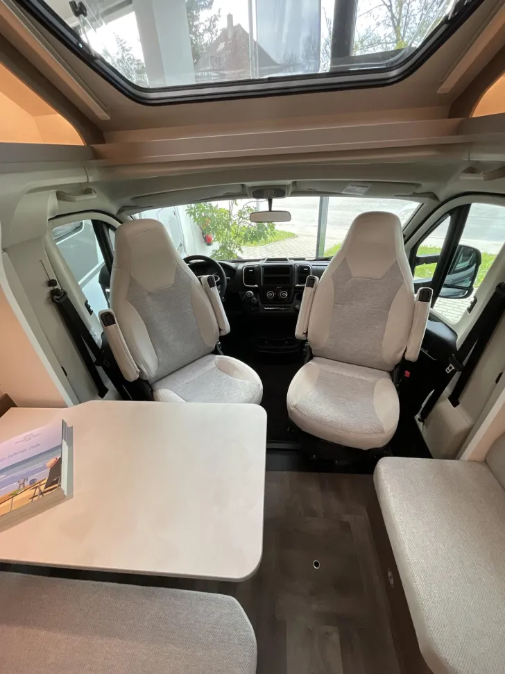 Fahrzeugbild Carado T 328 #7