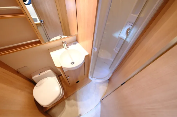 Fahrzeugbild Laika X 695 R/Festbett/Garage/Klima/Solar/Markise #16