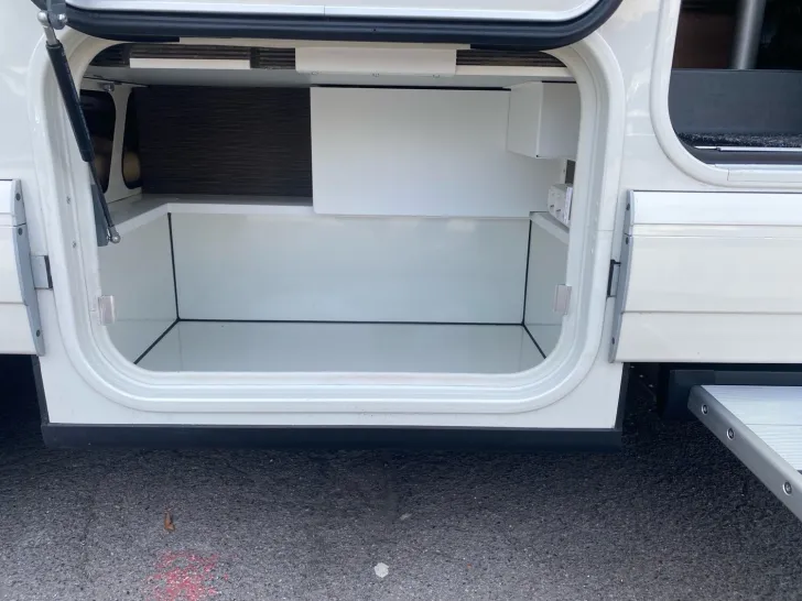 Fahrzeugbild Carthago c-tourer T 143 LE Hubstützenanlage,Alarmanlage #22