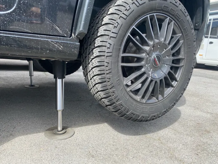 Fahrzeugbild Carthago c-tourer T 143 LE Hubstützenanlage,Alarmanlage #25