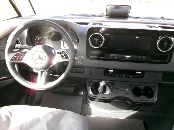 Fahrzeugbild Carthago chic c-line I 4.9 LE Mercedes #6