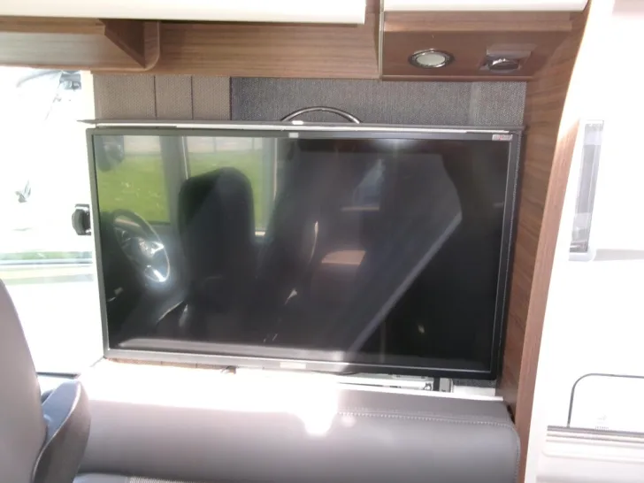 Fahrzeugbild Carthago chic c-line I 4.9 LE Mercedes #17