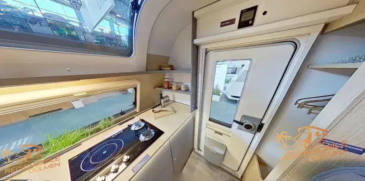 Fahrzeugbild LMC Videro 580 D #6