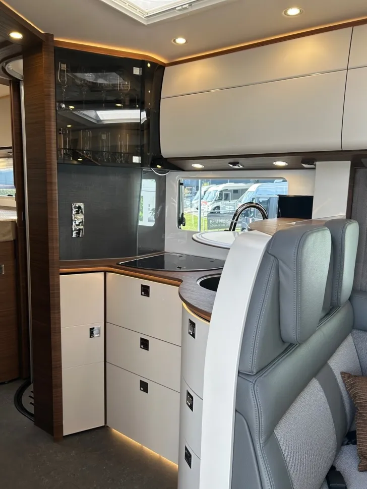 Fahrzeugbild Carthago chic c-line I 4.9 LE #12