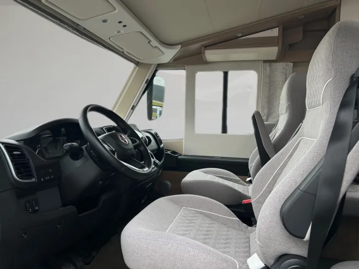 Fahrzeugbild Malibu I 490 LE #7