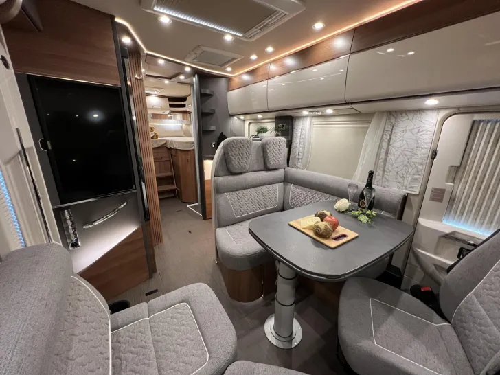 Fahrzeugbild Carthago C2-tourer I 145 RB LE comfort Mercedes (319) #17