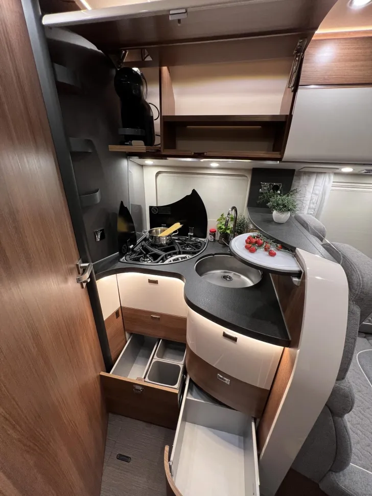 Fahrzeugbild Carthago C2-tourer I 145 RB LE comfort Mercedes (319) #21