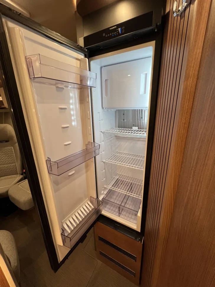 Fahrzeugbild Carthago C2-tourer I 145 RB LE comfort Mercedes (319) #23