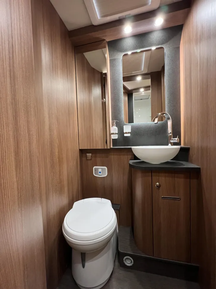 Fahrzeugbild Carthago C2-tourer I 145 RB LE comfort Mercedes (319) #34