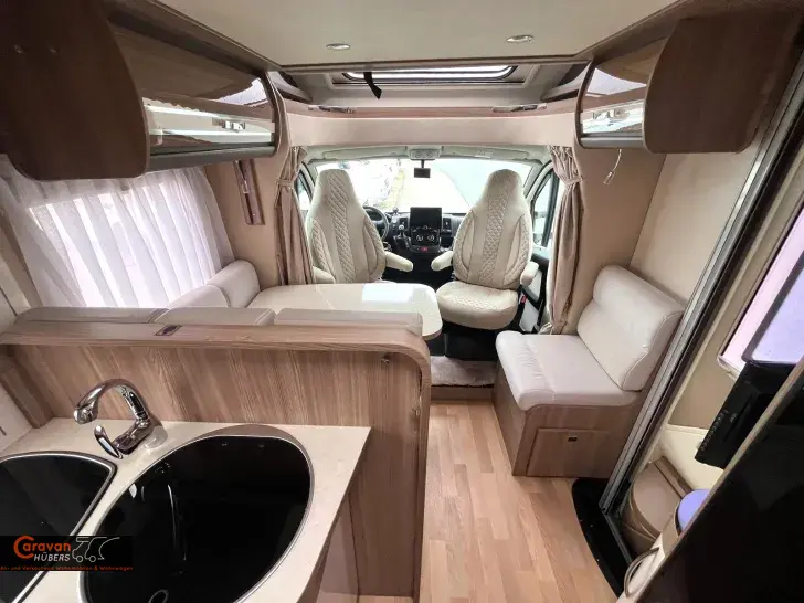 Fahrzeugbild Rapido 6F 680 FF #24