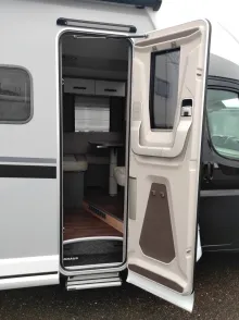 Fahrzeugbild Knaus L!VE WAVE 650 MEG Black Selection Live Wave #8