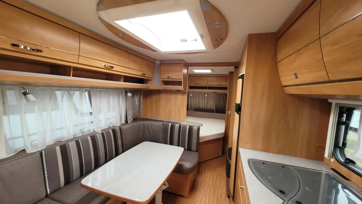 Fahrzeugbild Dethleffs Camper 560 FMK *Mover*Glattblech*City-Wasser* #7