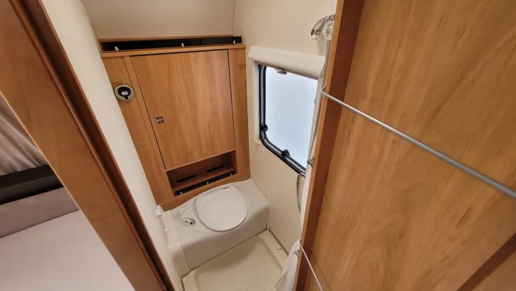 Fahrzeugbild Dethleffs Camper 560 FMK *Mover*Glattblech*City-Wasser* #19