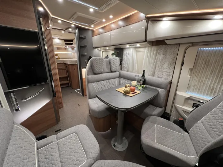 Fahrzeugbild Carthago C2-tourer I 145 RB LE comfort Mercedes (325) #19