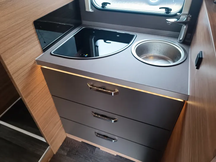 Fahrzeugbild Weinsberg CaraSuite 700 MEG #15