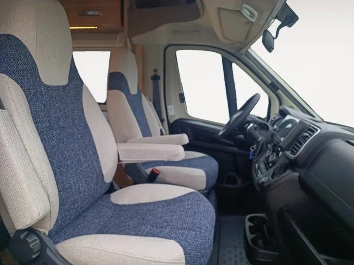 Fahrzeugbild Weinsberg CaraSuite 700 MEG #13