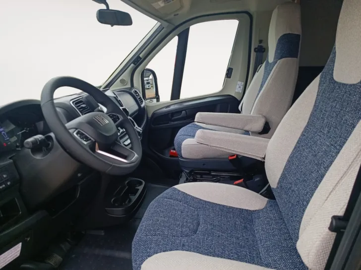 Fahrzeugbild Weinsberg CaraSuite 700 MEG #9