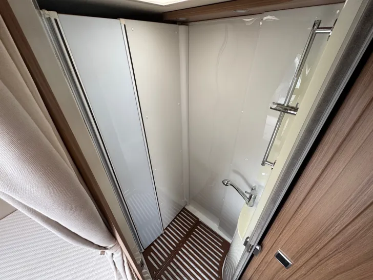 Fahrzeugbild Knaus Sun TI 650 MF Platinum Selection *1. Hand*SAT-Anlage & TV* #18