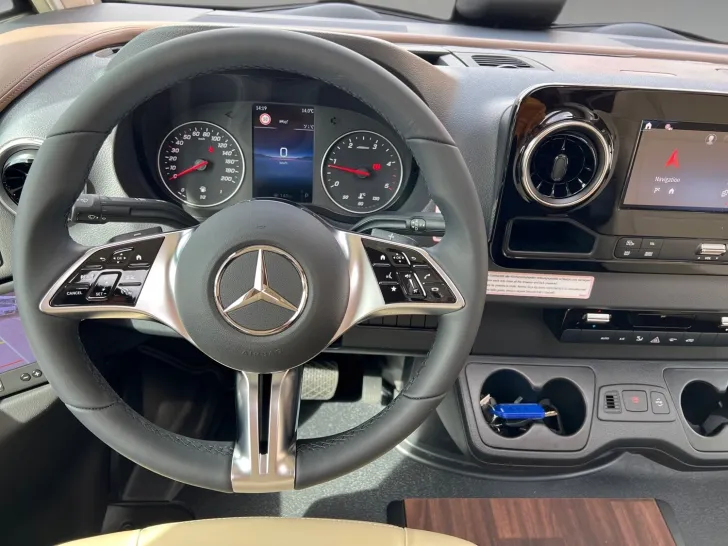 Fahrzeugbild Carthago chic e-line I 61 XL LE Mercedes (330) #10