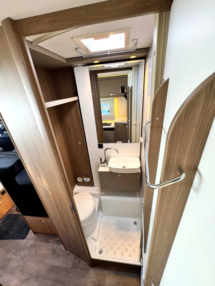 Fahrzeugbild Carado I 338 pro+|DigitalPaket|Fahrradträger|Automatik #17