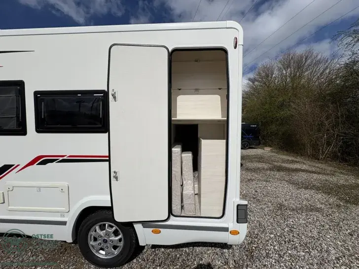 Fahrzeugbild Challenger Teilintegriert Graphite Edition 250 VIP Markise! #5