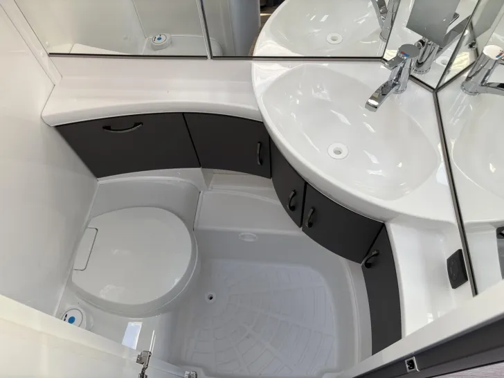 Fahrzeugbild Hobby Excellent Edition 540 UL #20