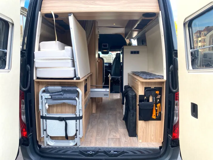 Fahrzeugbild Hymer Grand Canyon S CrossOver 4x4 Allrad Schlafdach #24