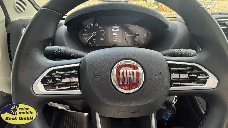 Fahrzeugbild Carado T 338 pro+ Top Wagen aus 1. Hand #7