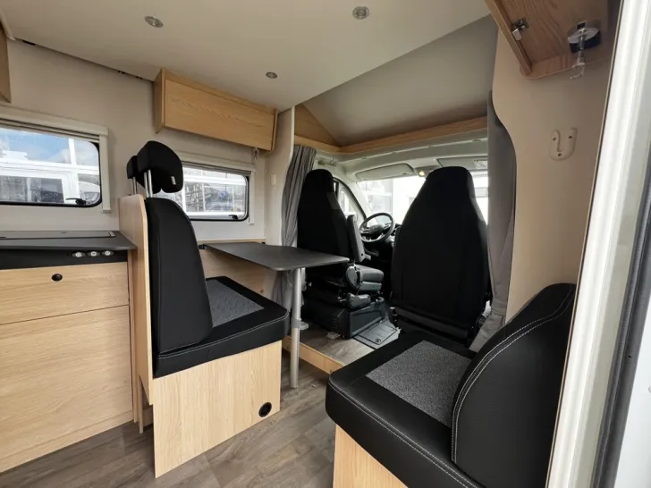 Fahrzeugbild Sunlight T SUB 67 Sub #9