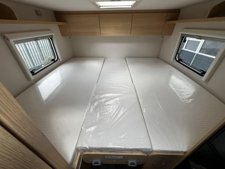 Fahrzeugbild Sunlight T SUB 67 Sub #13