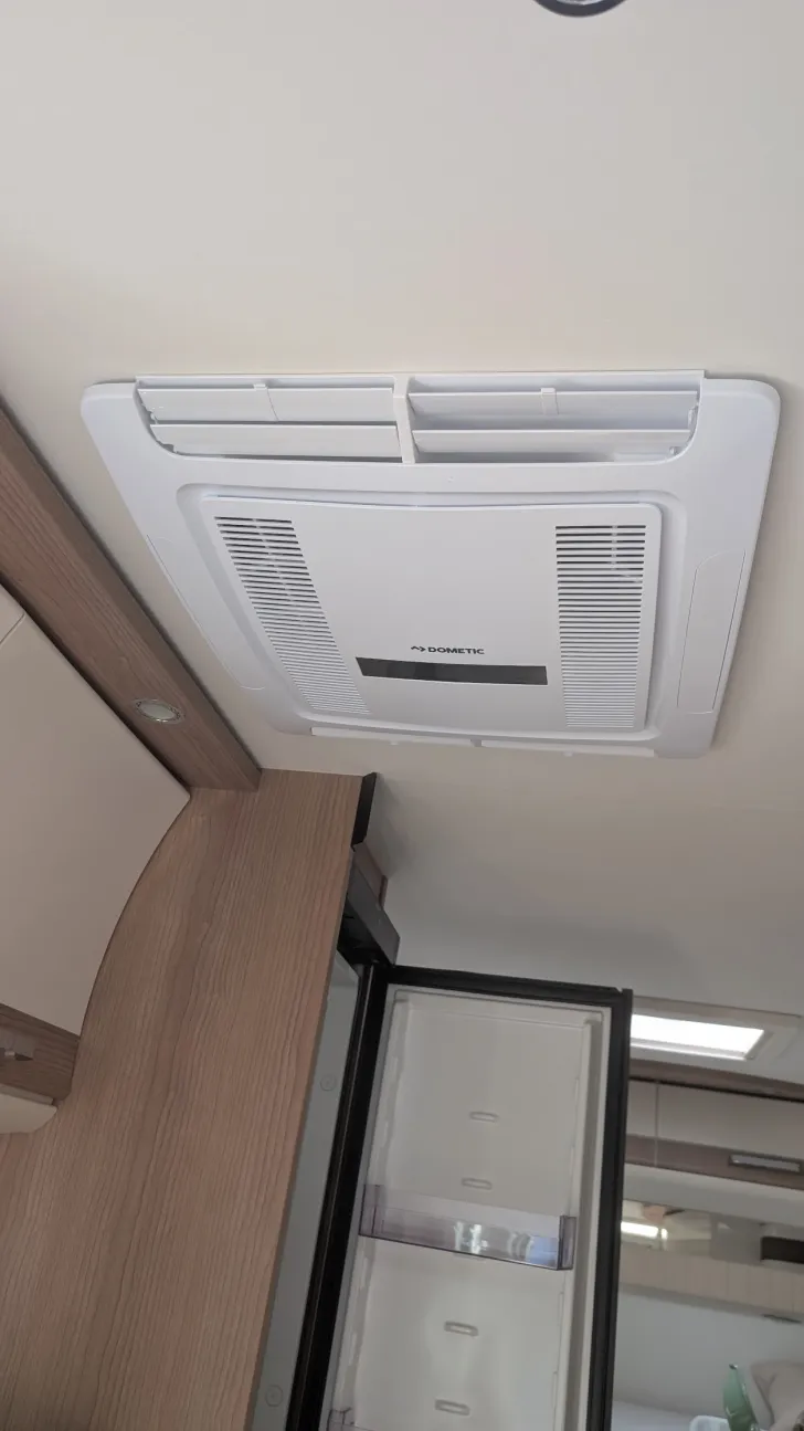 Fahrzeugbild Malibu I 430 LE, 180 PS Automatik #7