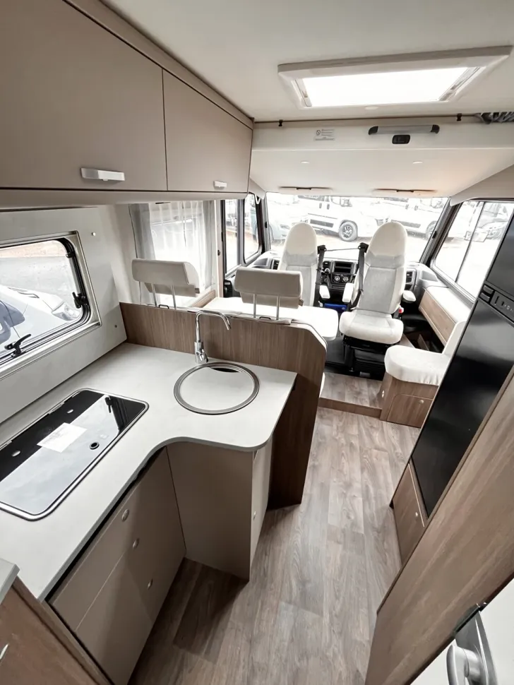 Fahrzeugbild Carado I 338 #13