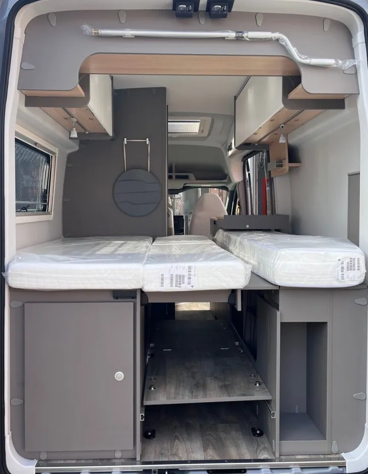 Fahrzeugbild LMC Innovan Ford 592 #16