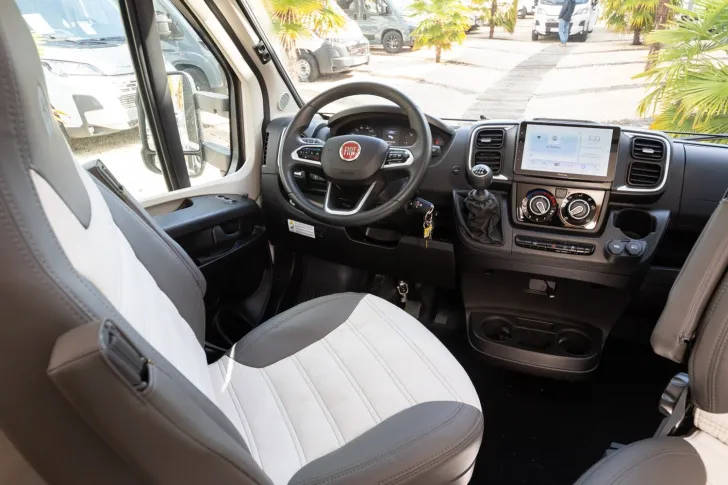 Fahrzeugbild Sunlight Adventure T 67S Fiat #22