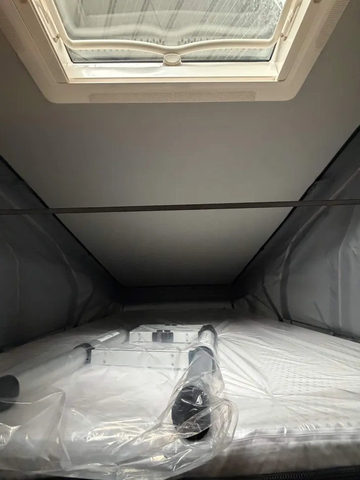 Fahrzeugbild Carado CV 602 pro Längsbetten unter 6 Meter #10