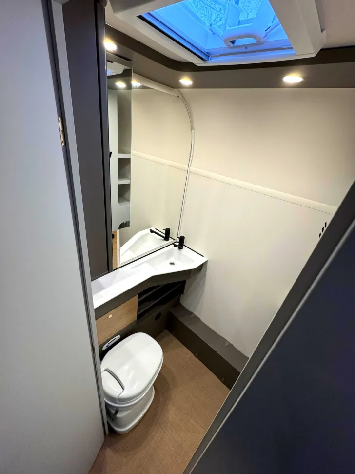 Fahrzeugbild Bürstner B66 560 TK #16