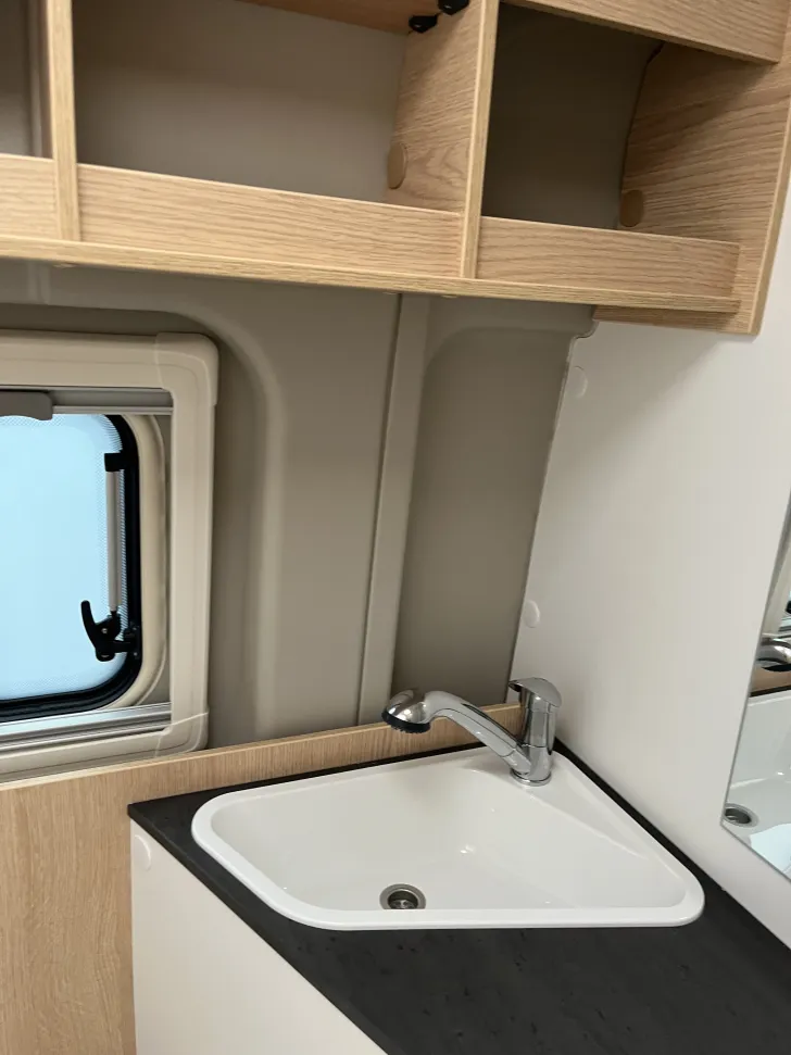 Fahrzeugbild Sunlight Camper Van CLIFF 601 Adventure Edition Etagenbetten im Heck* #8