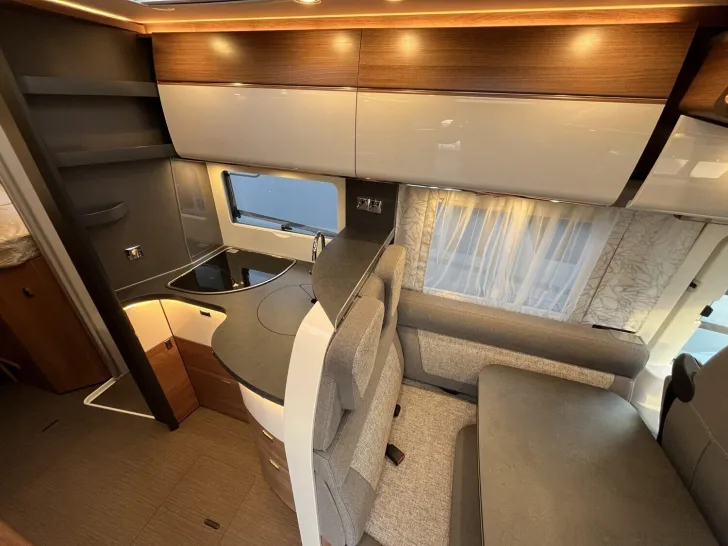 Fahrzeugbild Carthago C2-tourer I 147 RB LE L comfort Mercedes #14